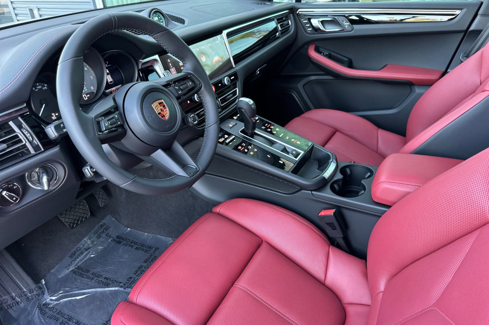 New 2026 Porsche Macan S AWD/4WD image 4