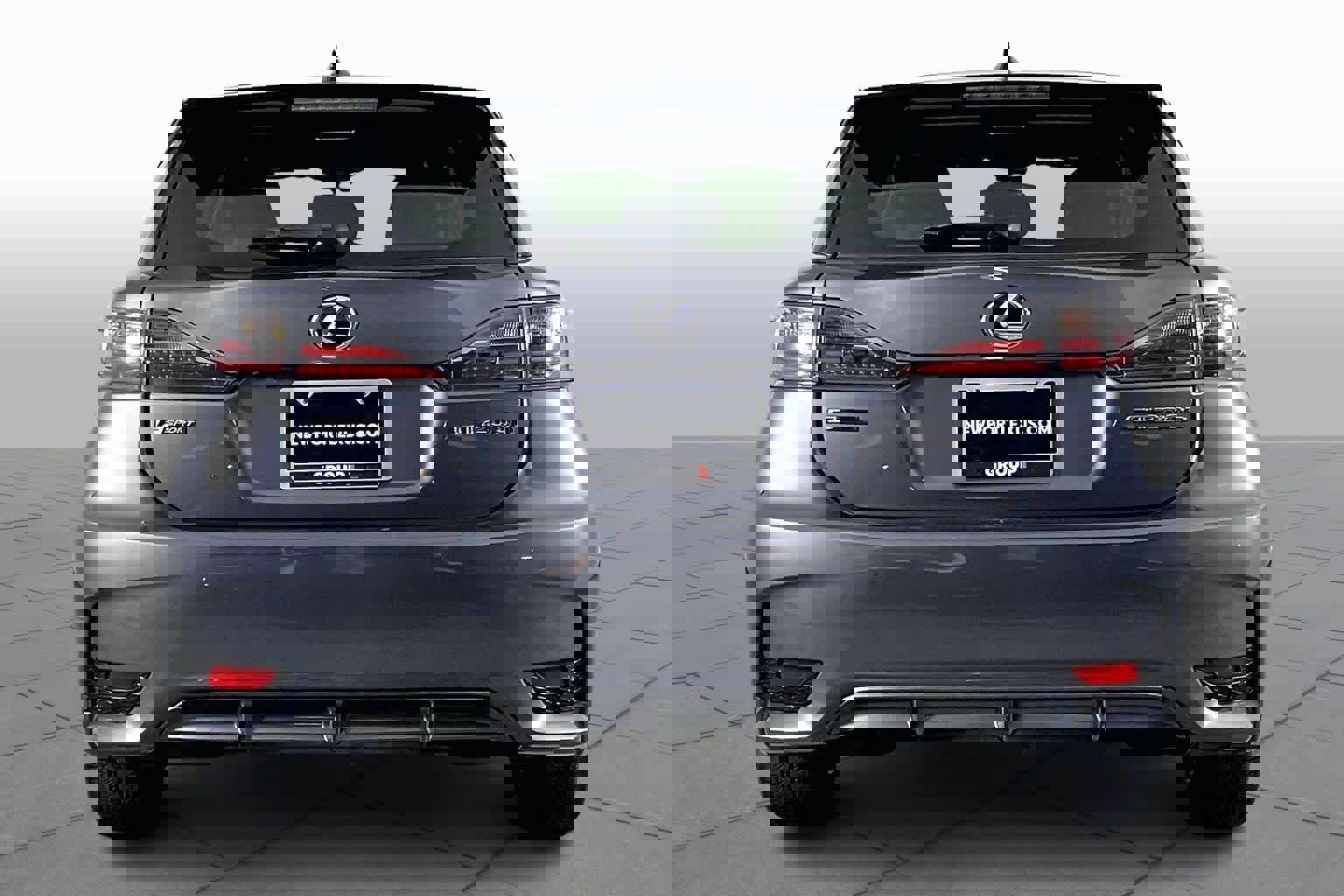 Used 2016 Lexus CT 200h image 4