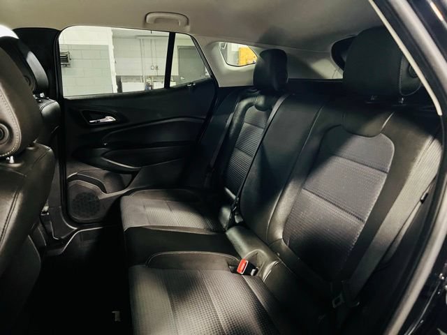 Used 2025 Chevrolet Trax LT FWD image 23