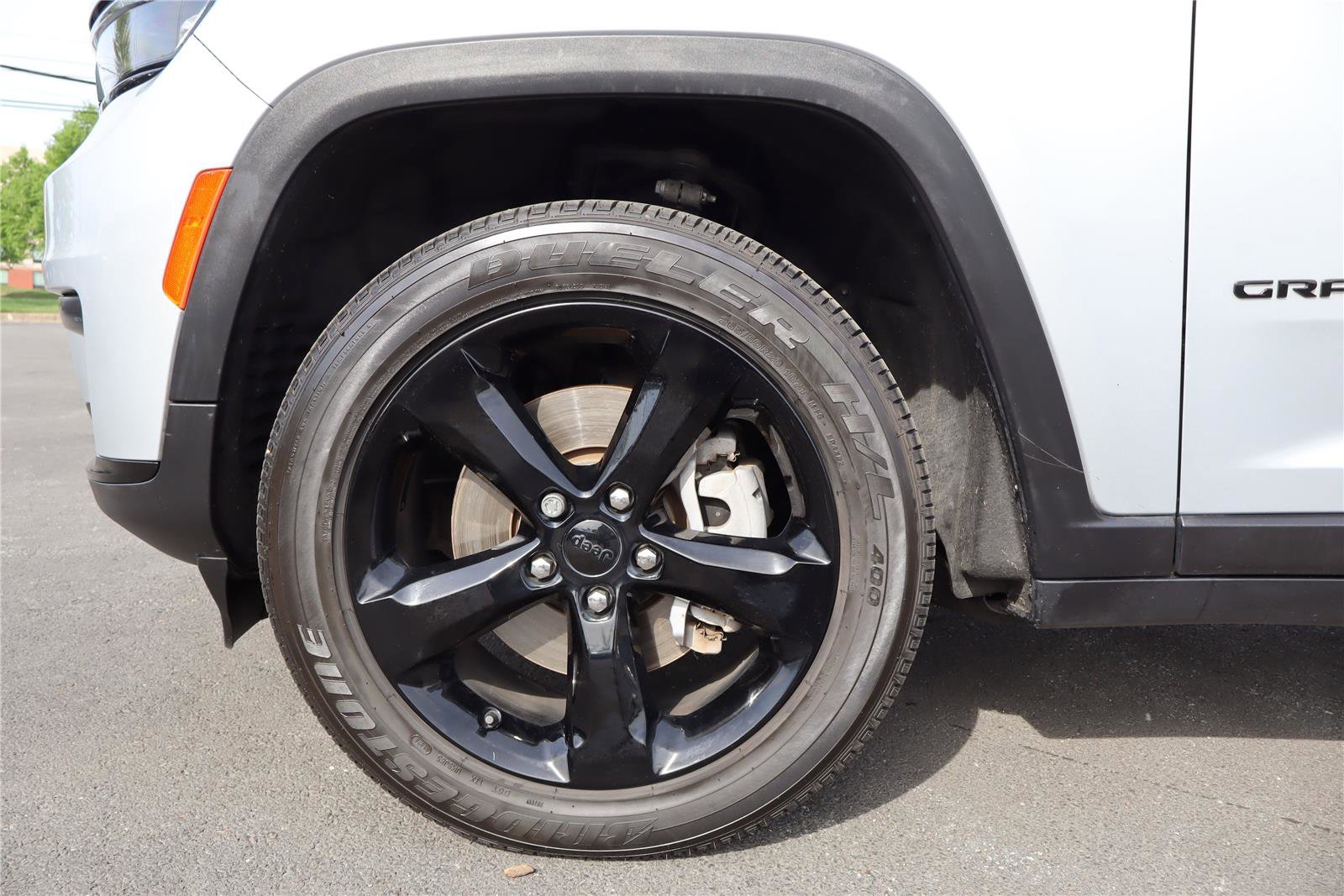 Used 2021 Jeep Grand Cherokee L Laredo AWD/4WD image 11