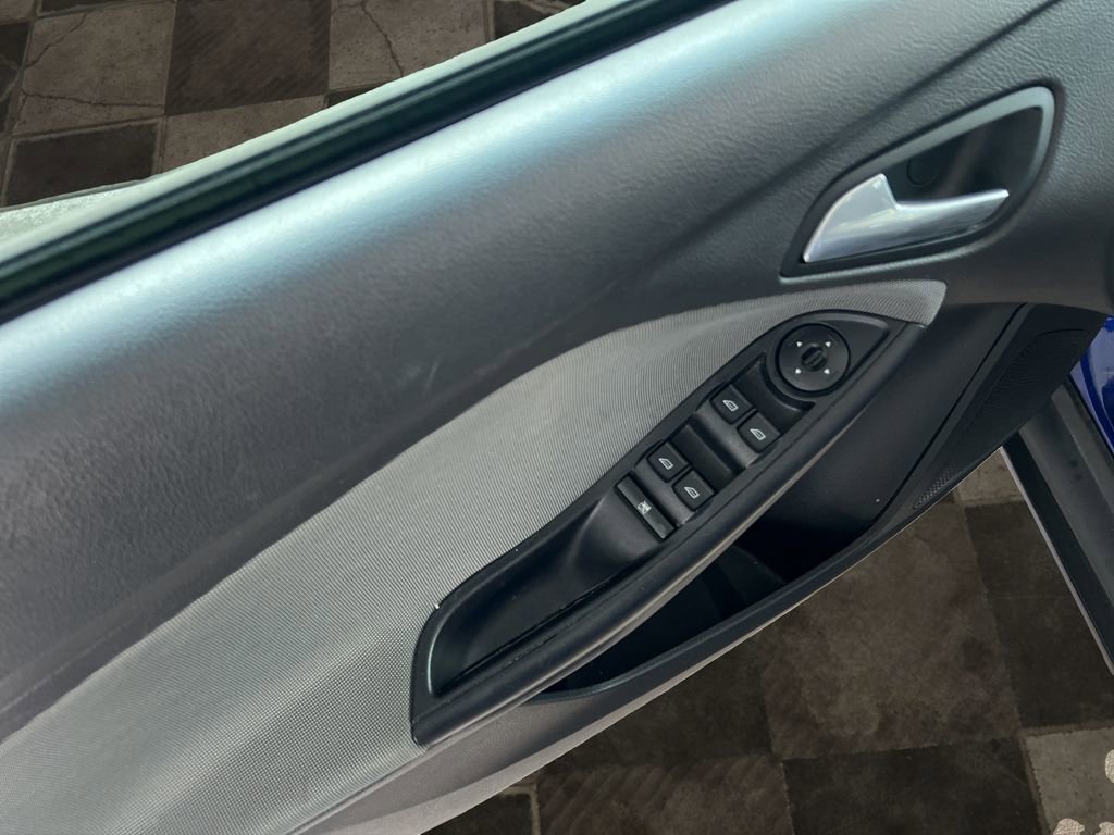 Used 2012 Ford Focus SE image 14