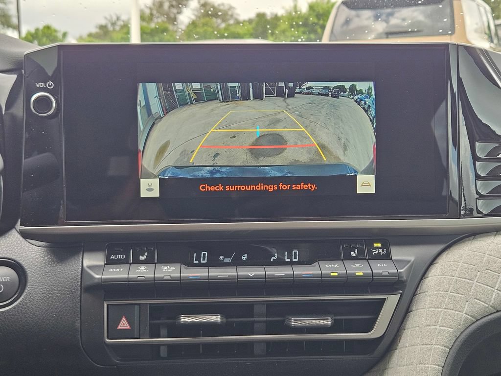 Used 2026 Toyota Camry XLE FWD image 22