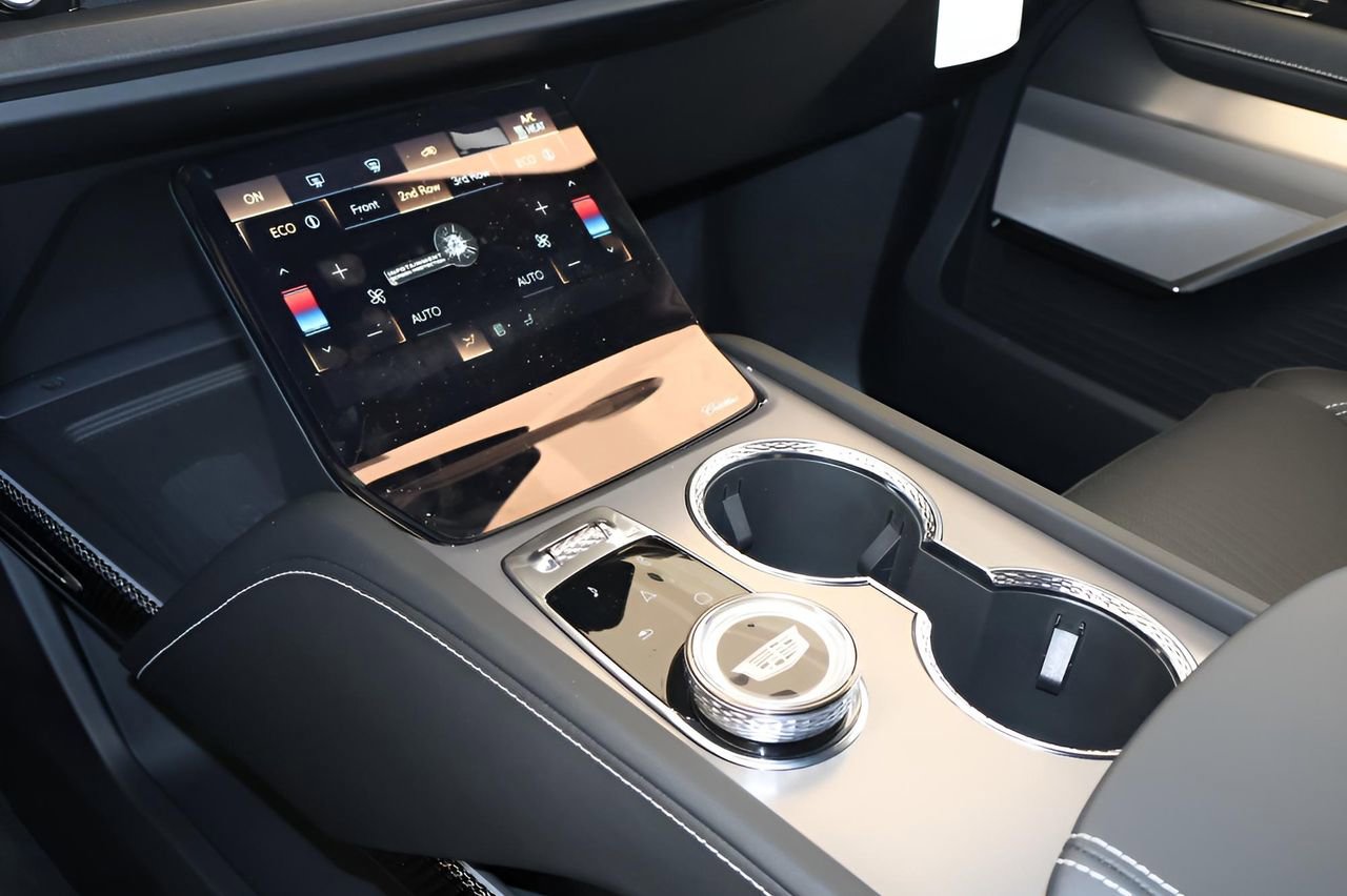 New 2026 Cadillac Vistiq Luxury image 29