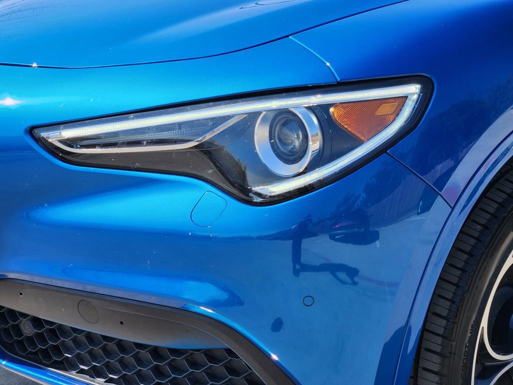 Used 2022 Alfa Romeo Stelvio Veloce image 7