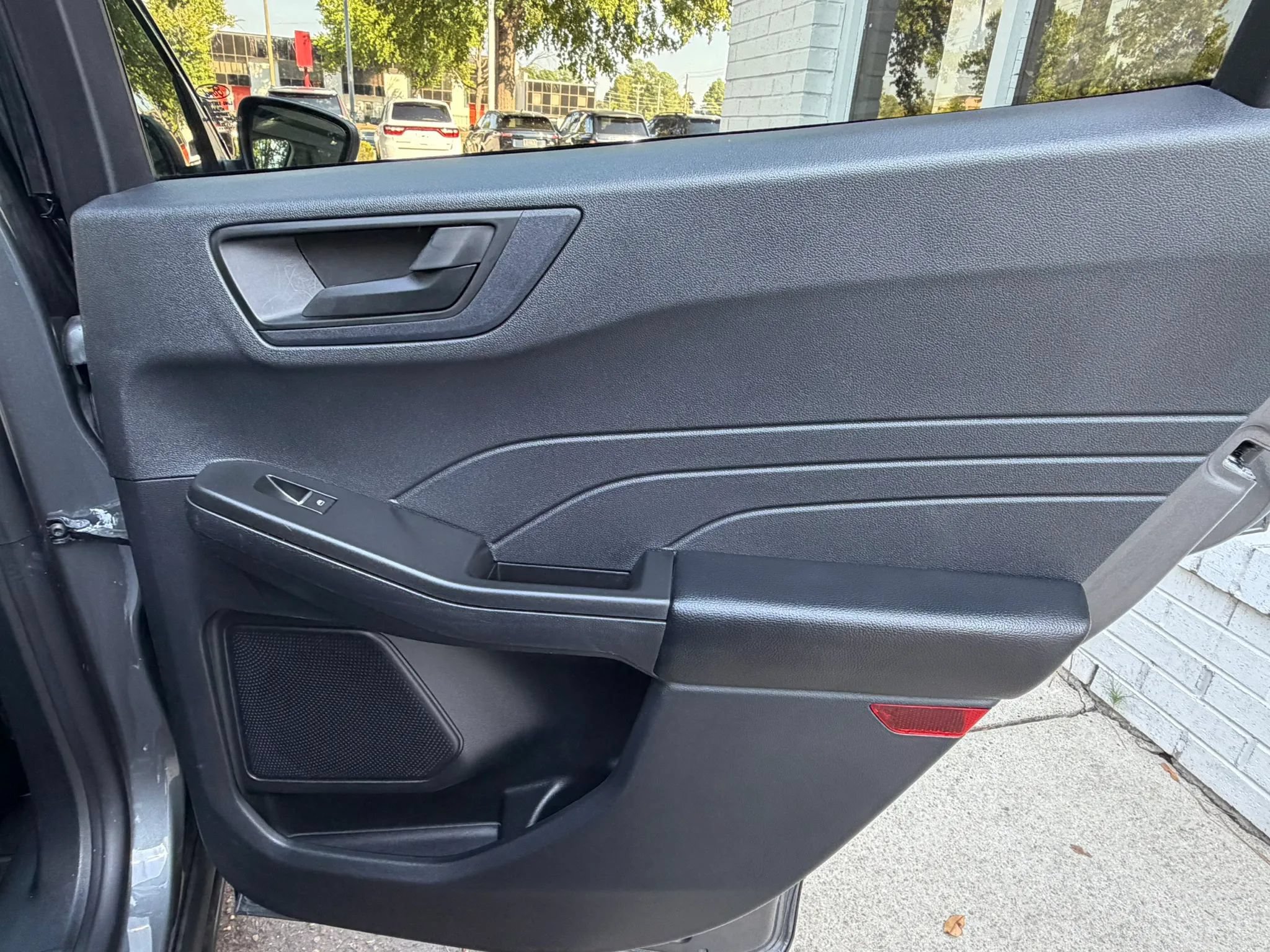 Used 2022 Ford Escape SE w/ Cold Weather Package FWD image 17