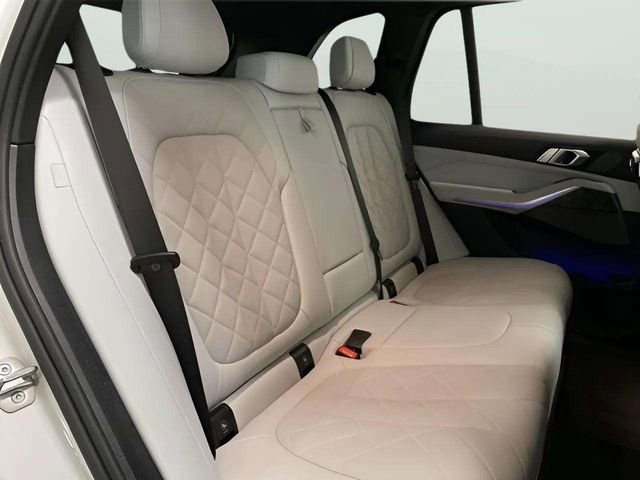 Used 2026 BMW X5 xDrive40i AWD/4WD image 83
