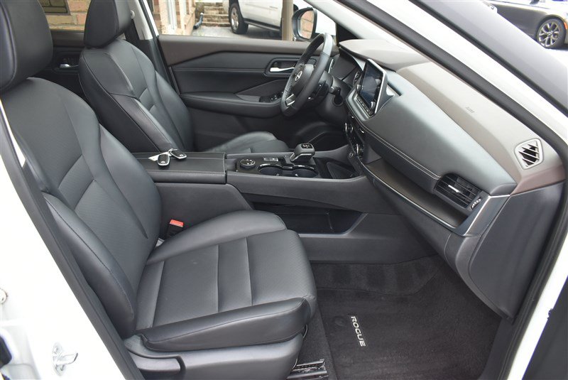 Used 2023 Nissan Rogue SV w/ SV Premium B Package AWD/4WD image 29