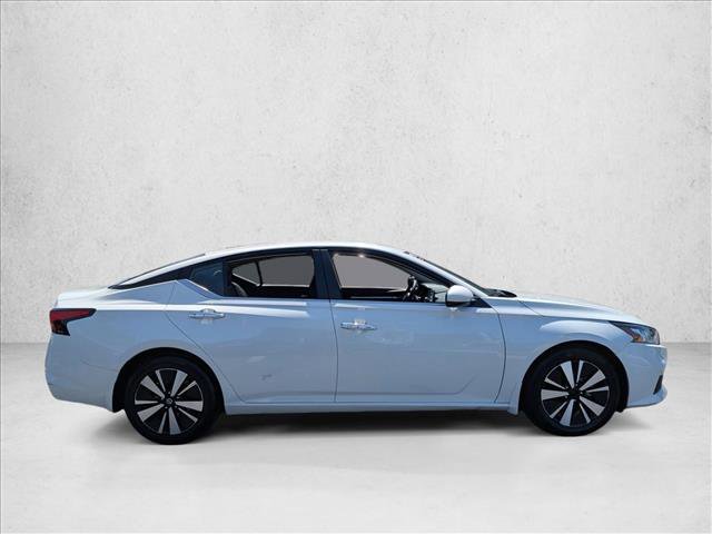 Used 2022 Nissan Altima 2.5 SV FWD image 4
