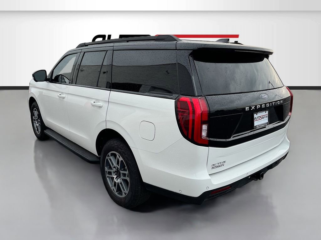 Used 2025 Ford Expedition Active AWD/4WD image 5