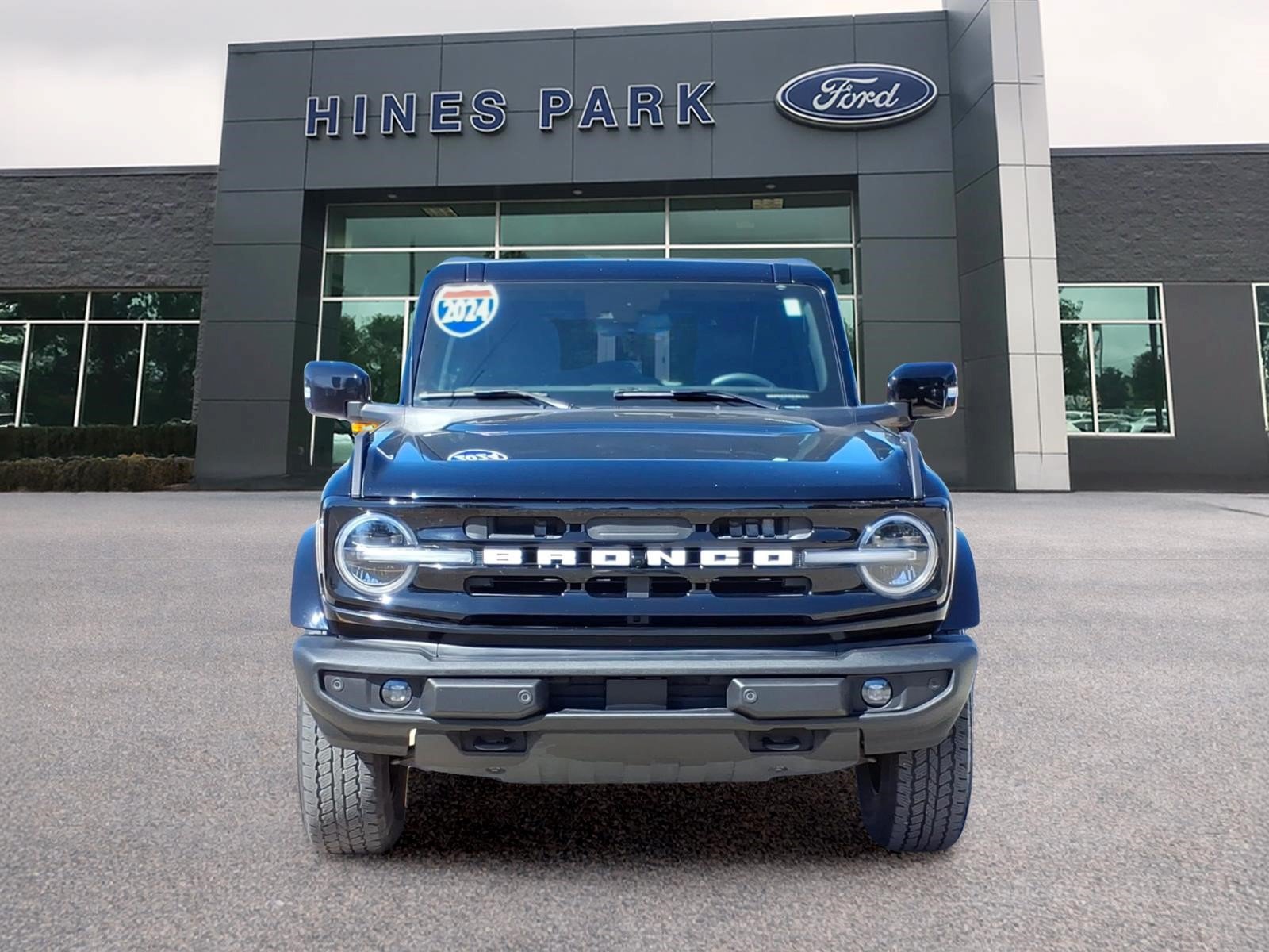 Certified 2024 Ford Bronco Outer Banks AWD/4WD image 2