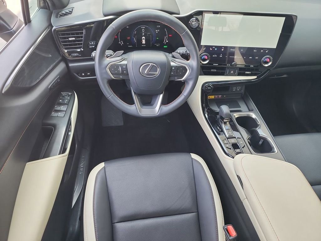 Used 2023 Lexus NX 350h AWD image 10