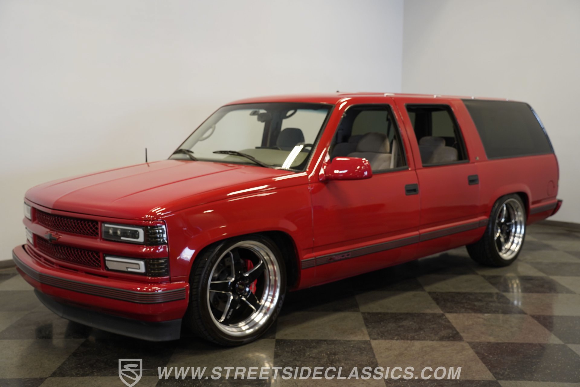Used 1996 Chevrolet Suburban 2WD image 6