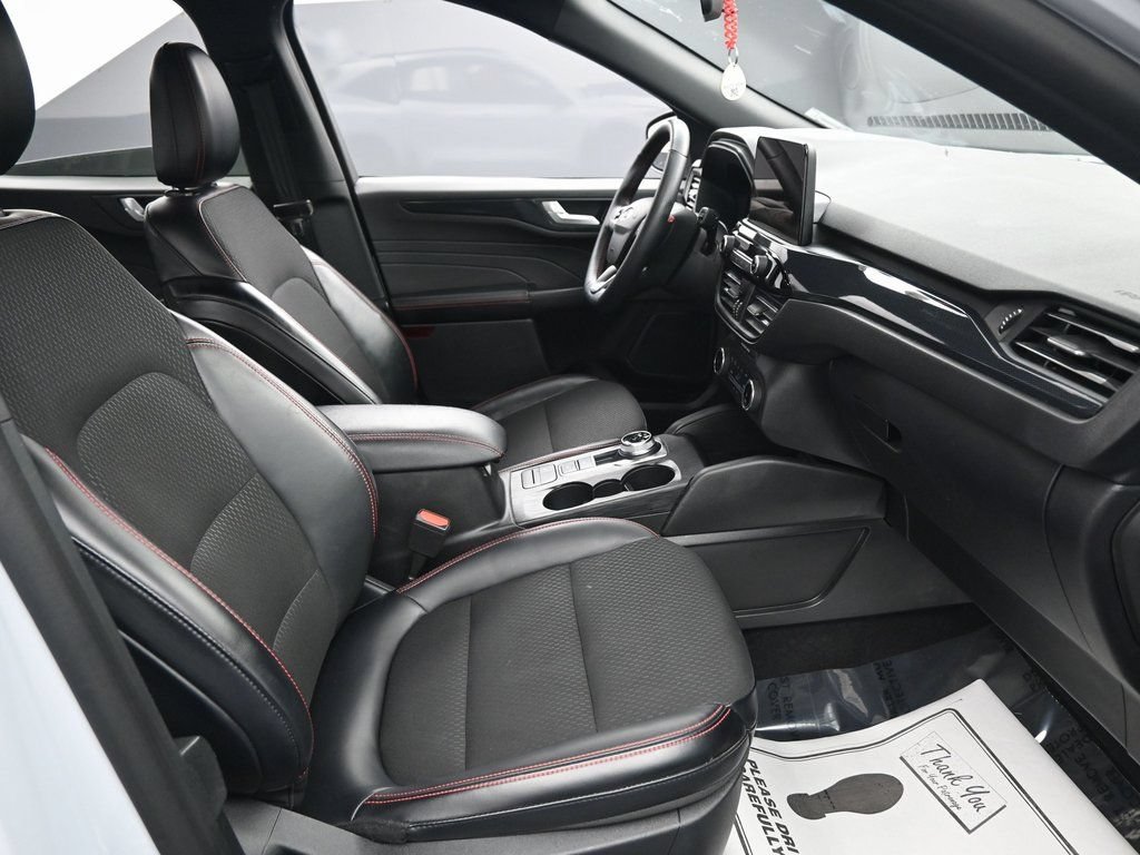Used 2025 Ford Escape ST-Line AWD/4WD image 35