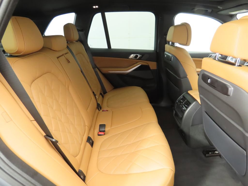 Certified 2024 BMW X5 xDrive40i w/ M Sport Package image 23