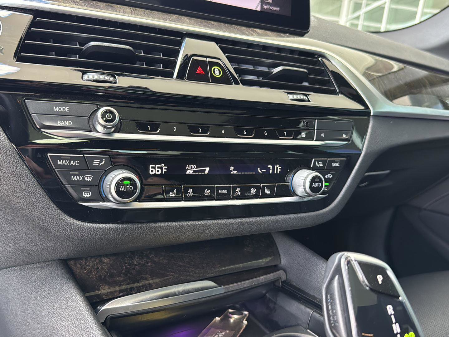 Used 2021 BMW 540i w/ M Sport Package image 24