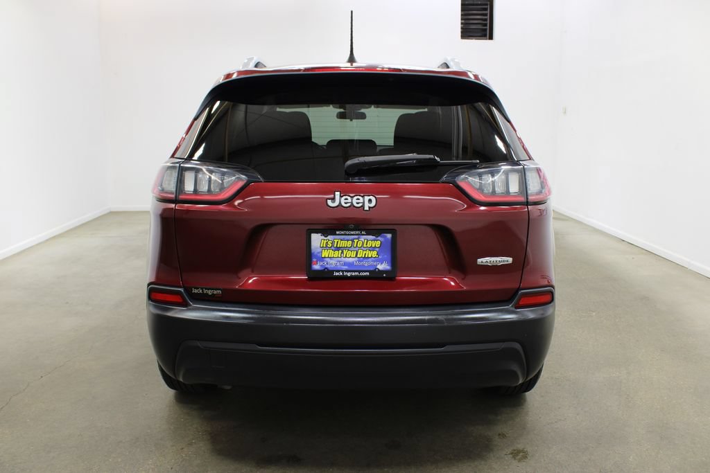 Used 2019 Jeep Cherokee Latitude w/ Popular Appearance Group FWD image 4