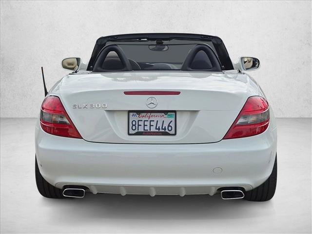 Used 2010 Mercedes-Benz SLK 300 image 7
