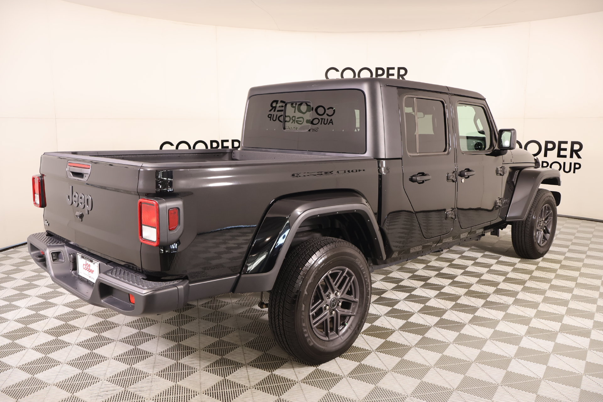 Used 2025 Jeep Gladiator Sport AWD/4WD image 20