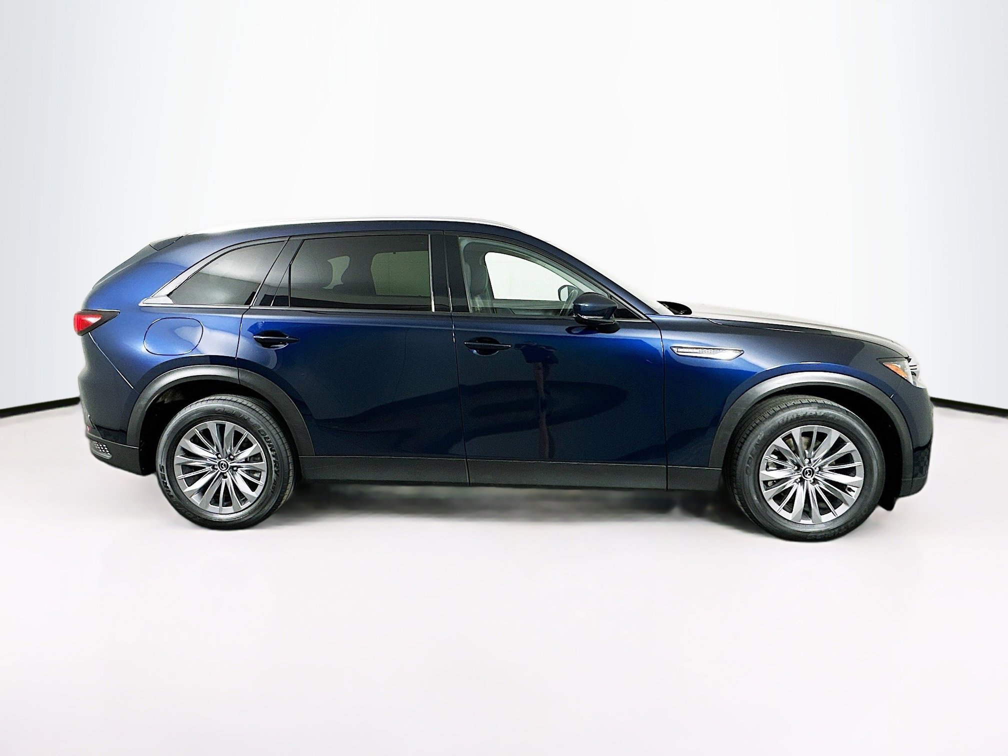 Used 2024 MAZDA CX-90 Plug-In Hybrid w/ Preferred AWD/4WD image 10