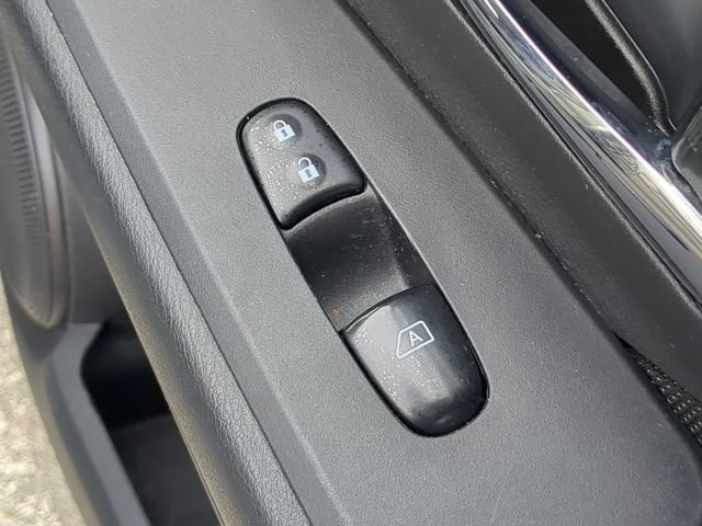 Used 2023 Nissan Kicks SV w/ Interior Electronics Package image 44