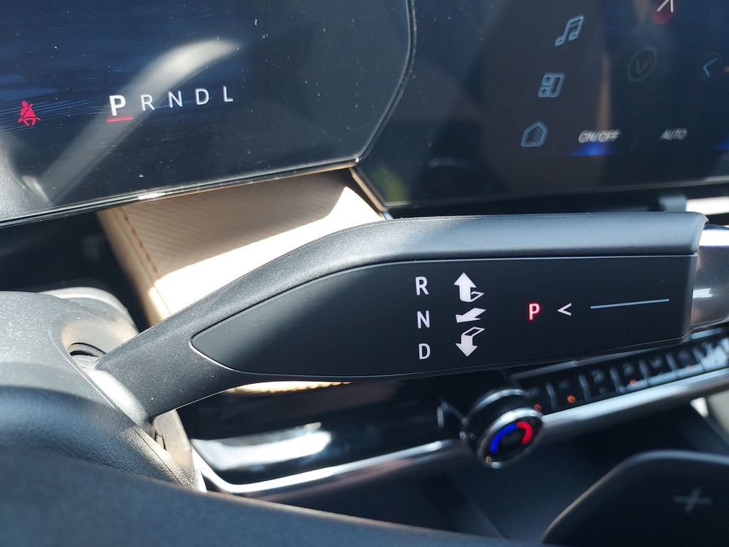 New 2027 Chevrolet Equinox ACTIV FWD image 20