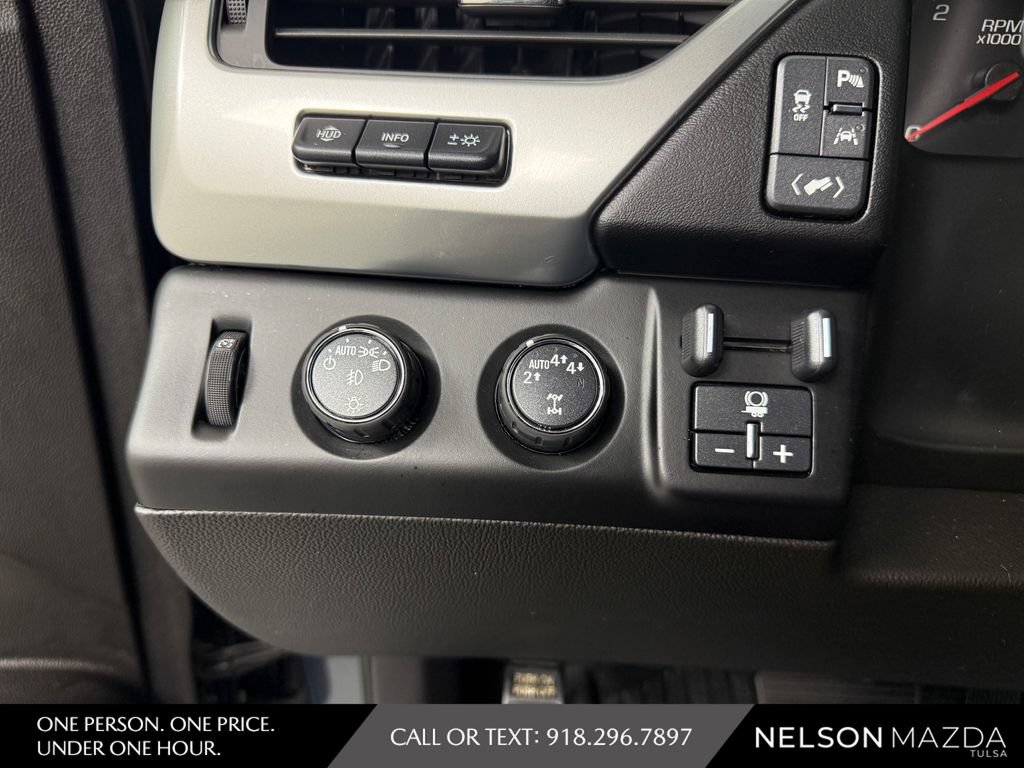 Used 2019 Chevrolet Tahoe Premier AWD/4WD image 25