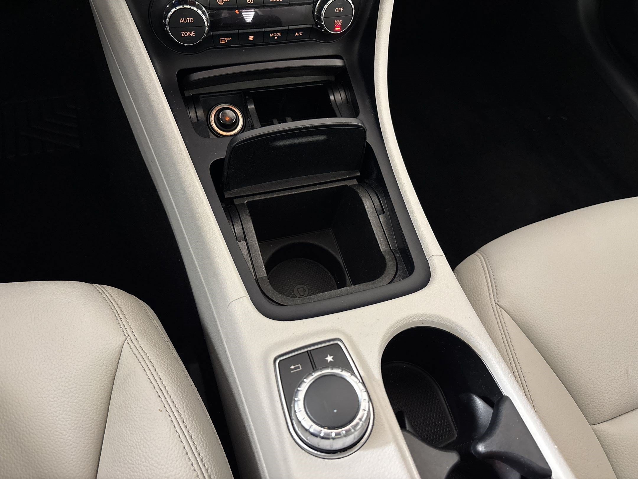 Used 2015 Mercedes-Benz CLA 250 image 25