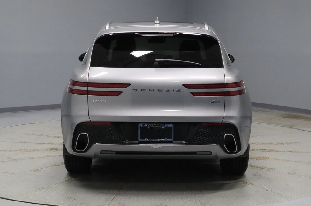 Used 2023 Genesis GV70 2.5T w/ Advanced Package AWD/4WD image 10