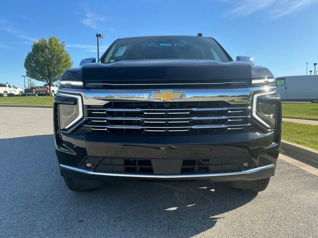 New 2026 Chevrolet Suburban Premier w/ Sun And Tow Package AWD/4WD image 7