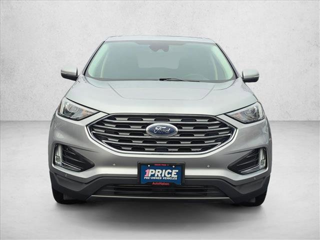 Used 2024 Ford Edge Titanium image 2