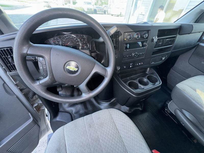 Used 2020 Chevrolet Express 3500 LS RWD image 16