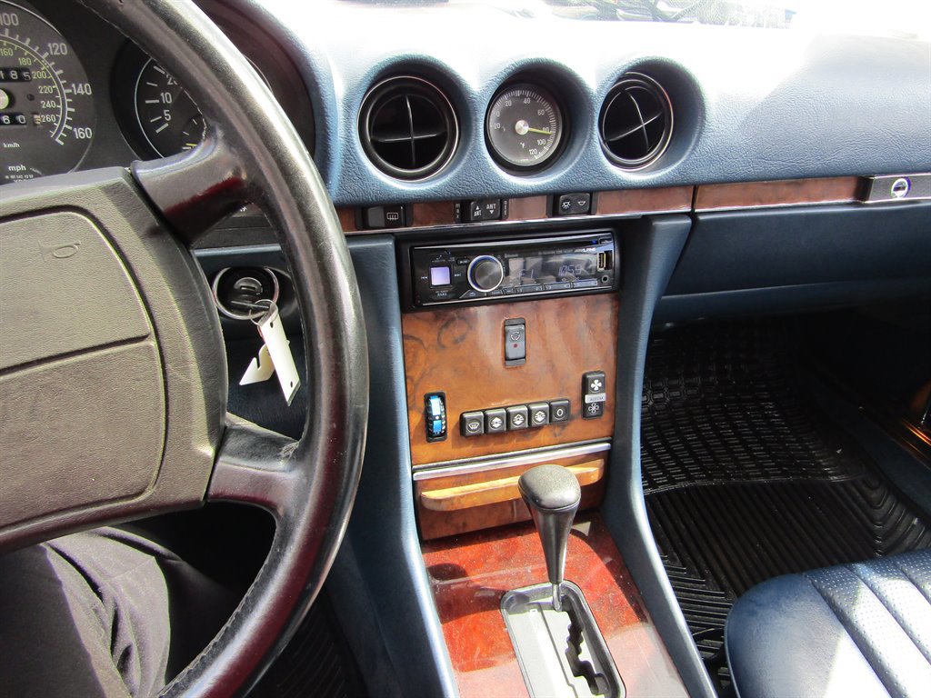 Used 1988 Mercedes-Benz 560 SL image 10