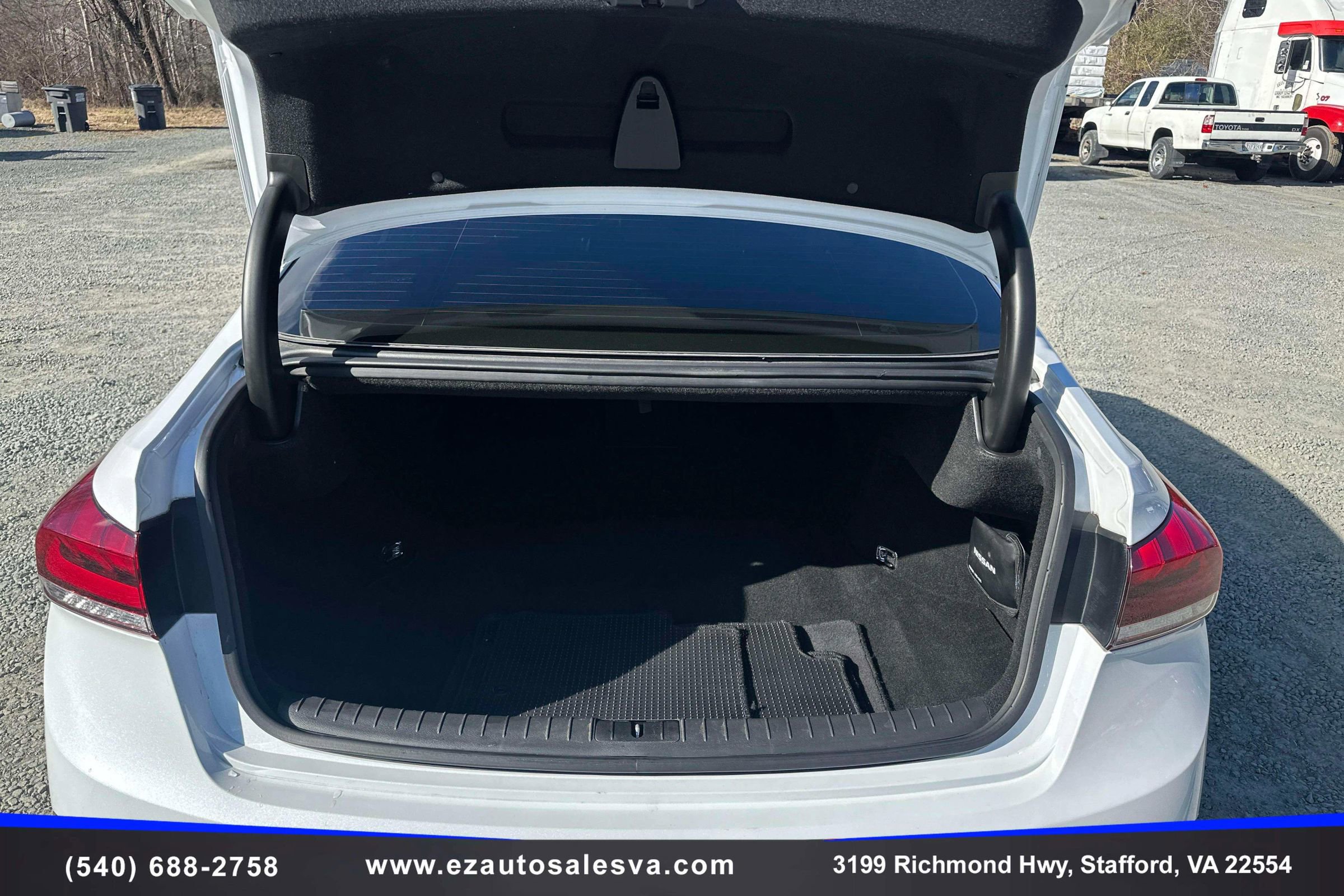 Used 2018 Genesis G80 3.3T Sport image 11