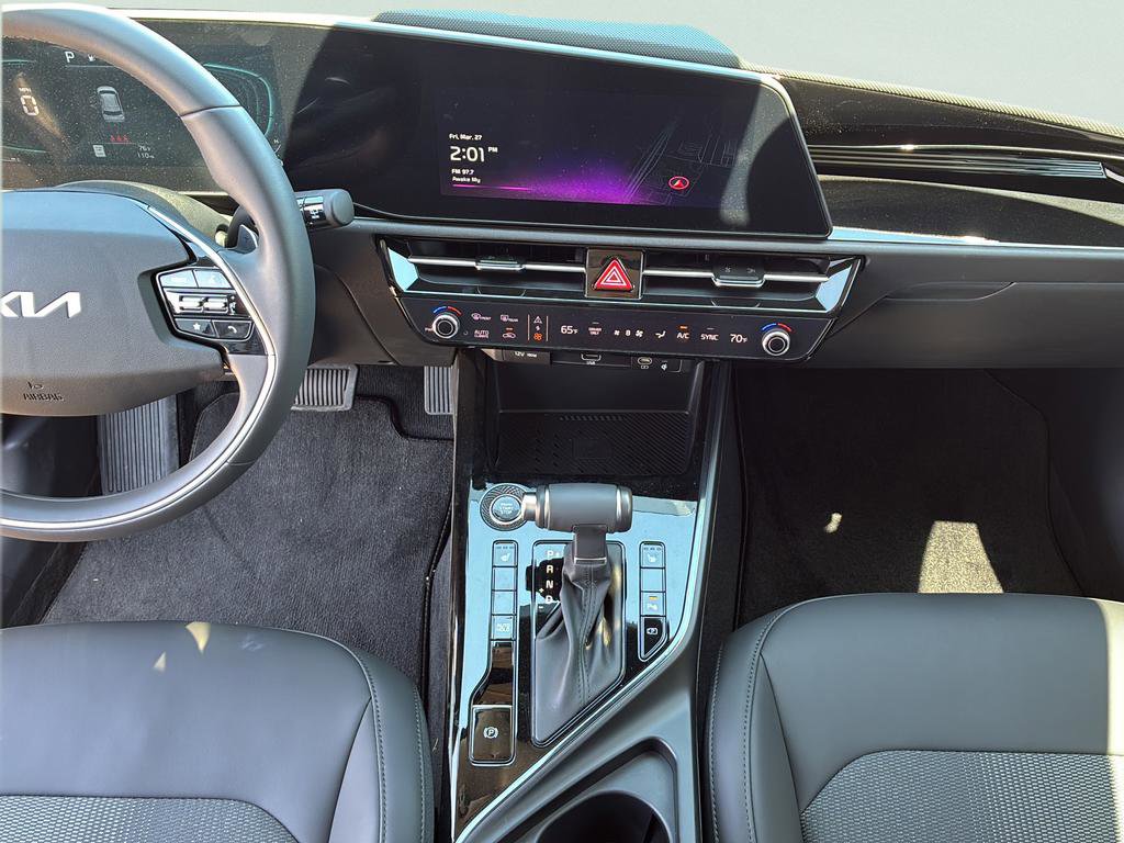 New 2025 Kia Niro EX image 32