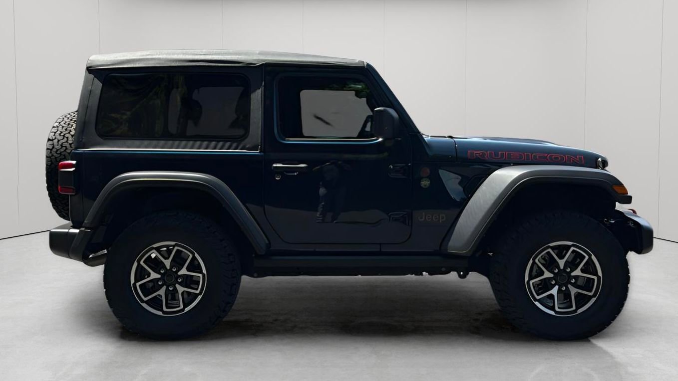 Used 2025 Jeep Wrangler Rubicon w/ Convenience Group AWD/4WD image 4