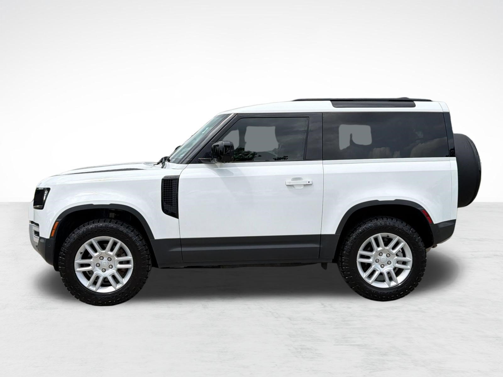 Used 2023 Land Rover Defender 90 S AWD/4WD image 2