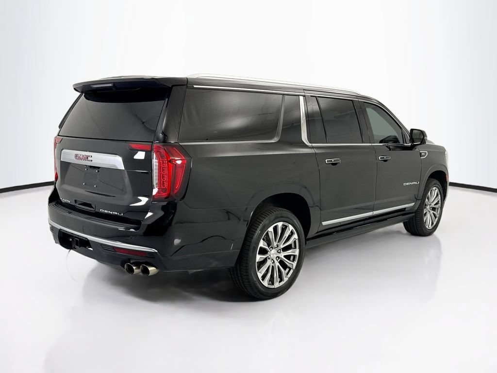 Used 2021 GMC Yukon XL Denali w/ Denali Premium Package AWD/4WD image 5