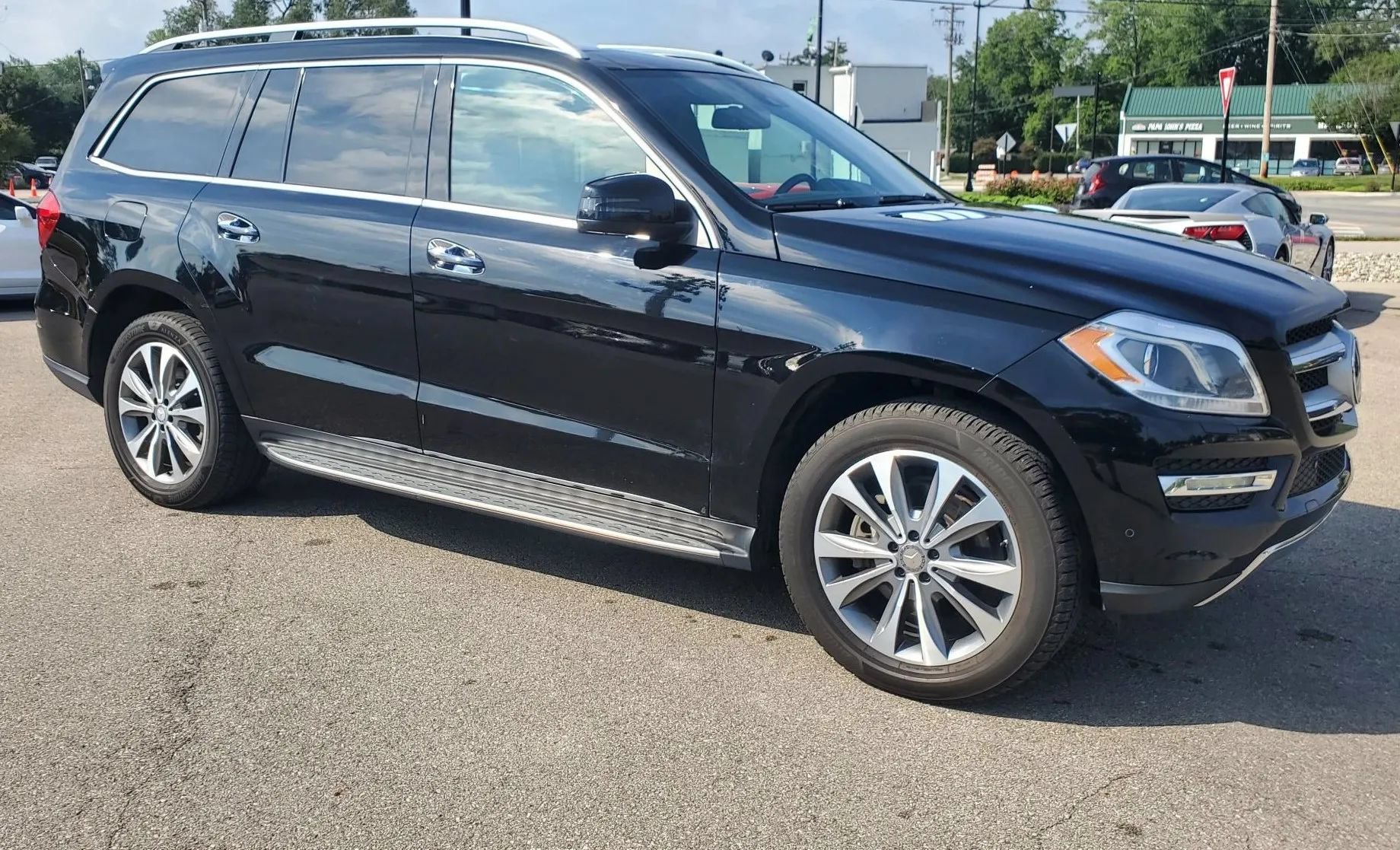 Used 2015 Mercedes-Benz GL 450 4MATIC image 4
