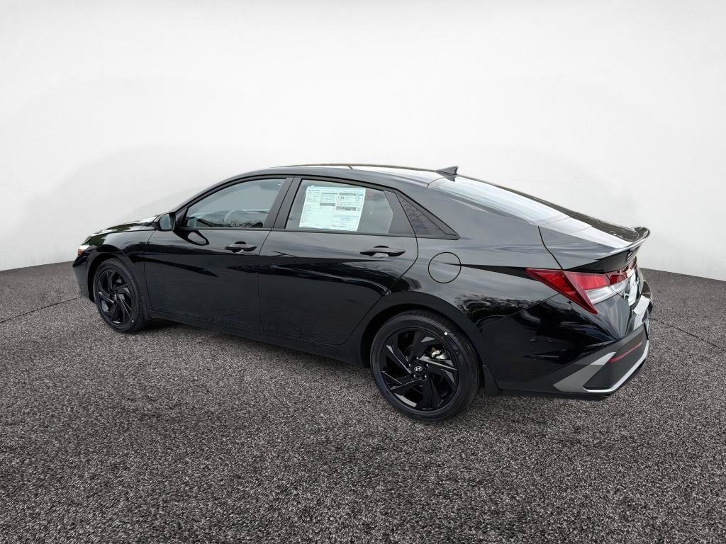 New 2026 Hyundai Elantra Sport FWD image 6