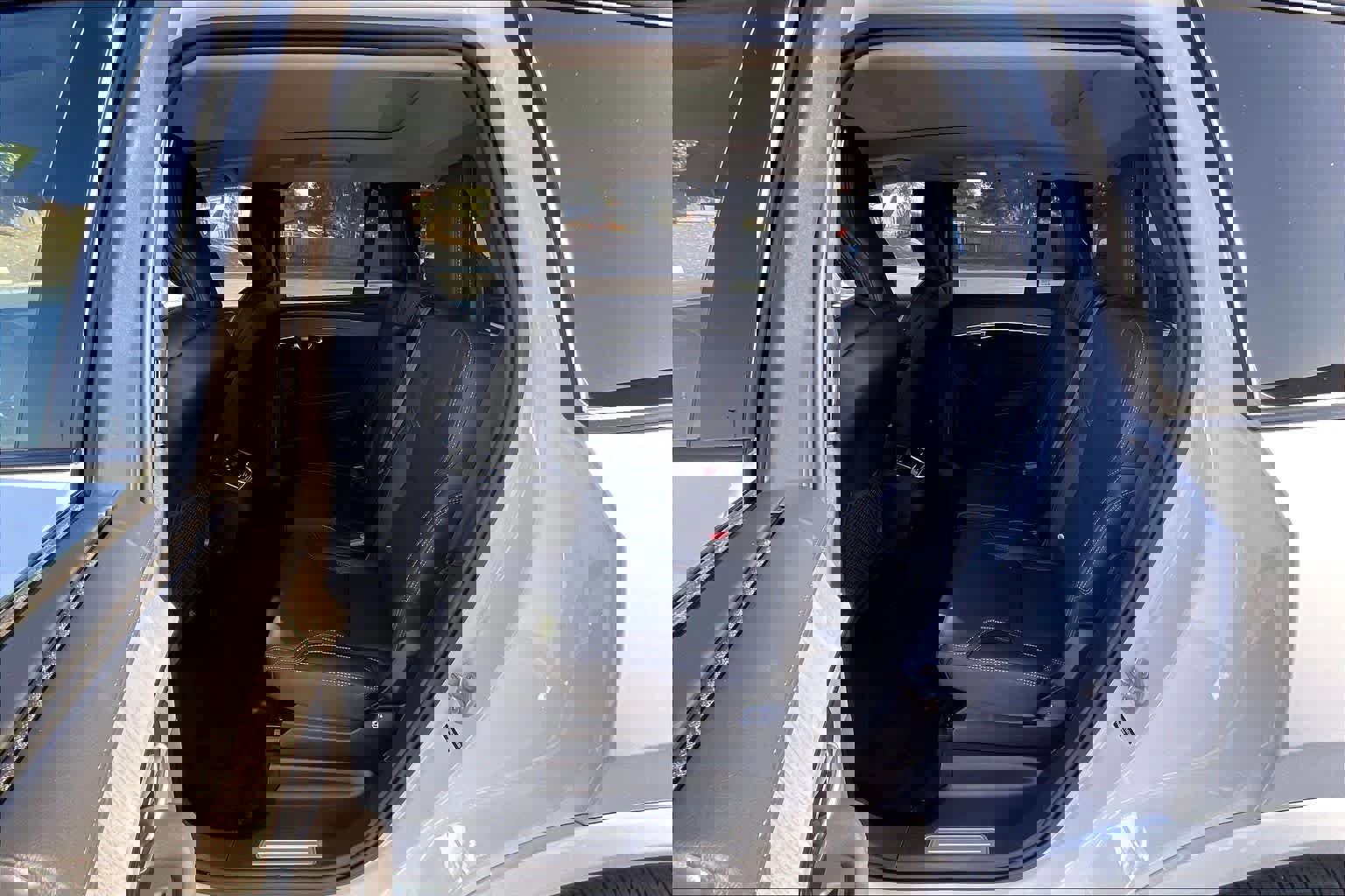 New 2026 Volvo XC90 B6 Ultra w/ Protection Package image 12