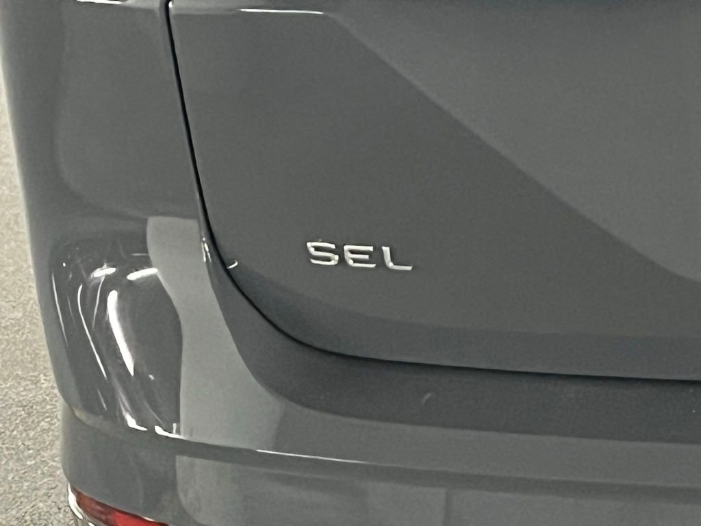 Certified 2025 Volkswagen Atlas SEL Premium R-Line image 39