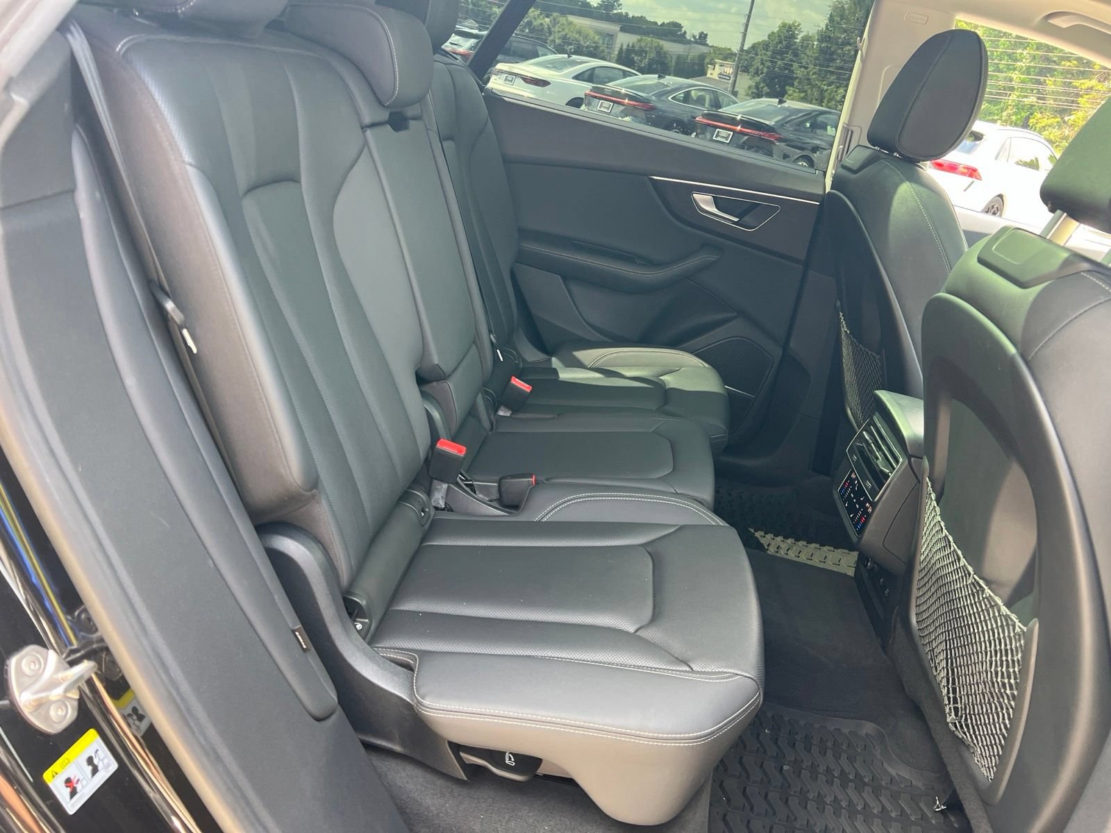 Used 2022 Audi Q8 Prestige w/ Prestige Package AWD/4WD image 32