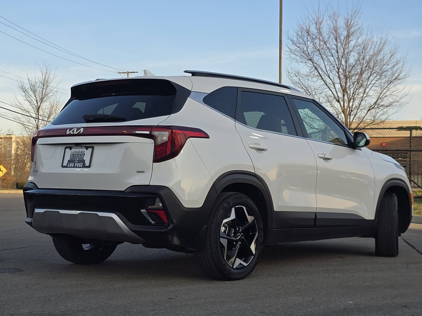 Used 2024 Kia Seltos EX image 17