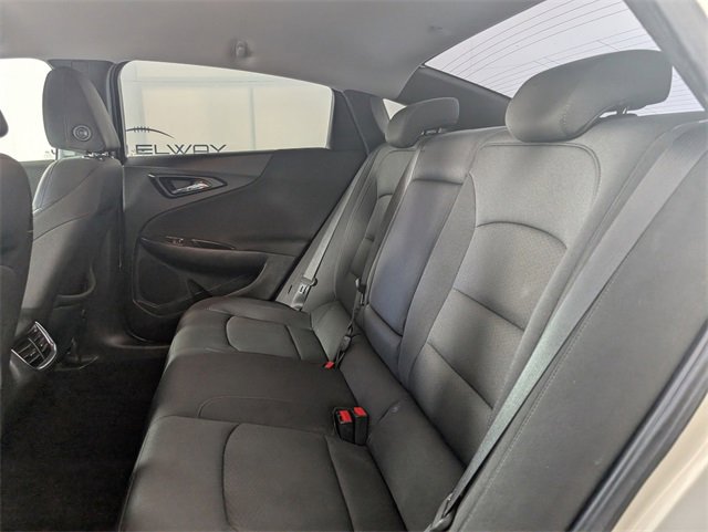 Used 2016 Chevrolet Malibu LT image 12