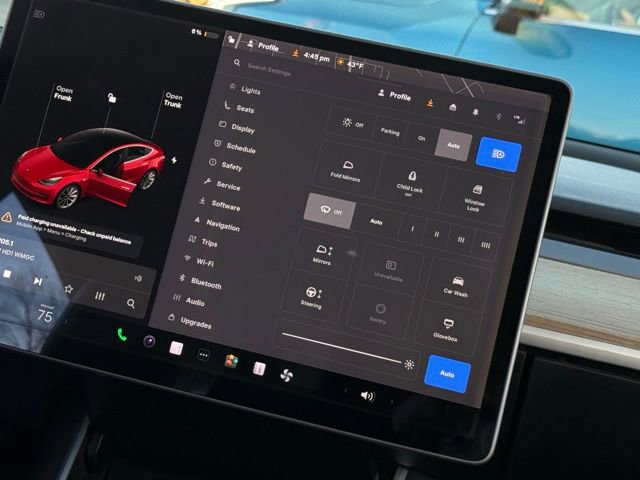 Used 2018 Tesla Model 3 Performance image 25