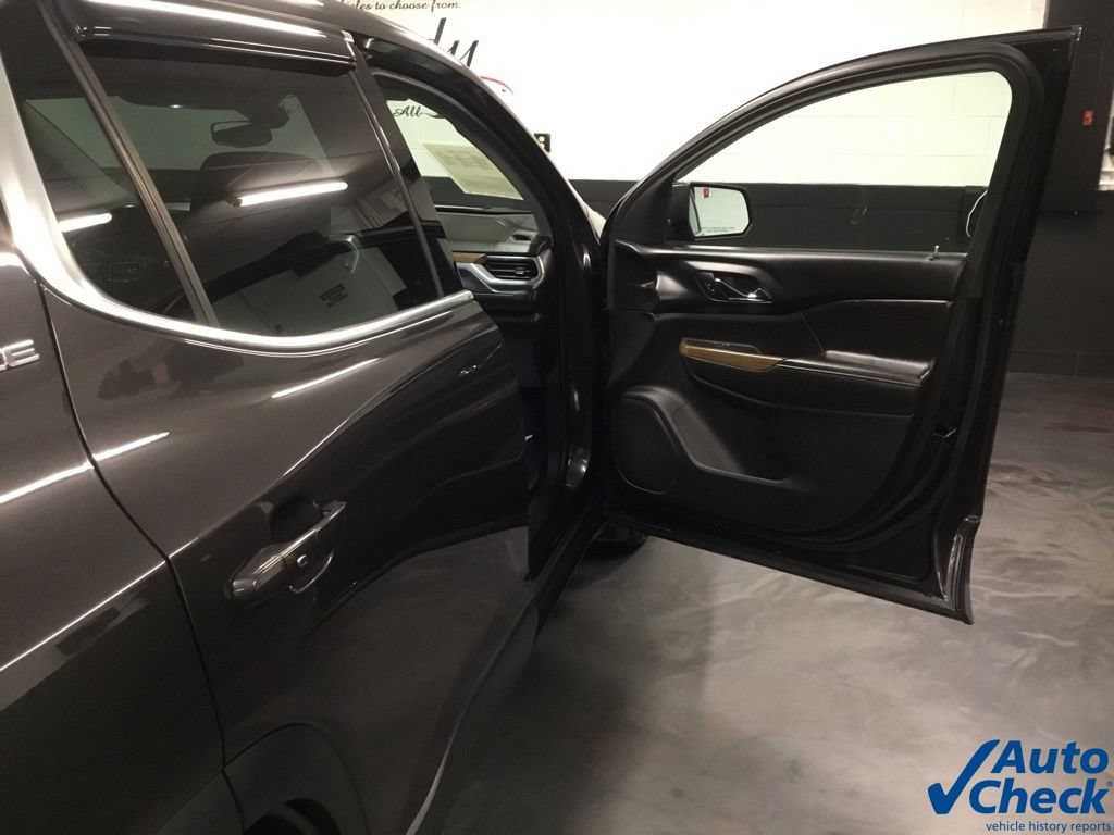Used 2018 GMC Acadia SLE w/ LPO, Floor Liner Package AWD/4WD image 38