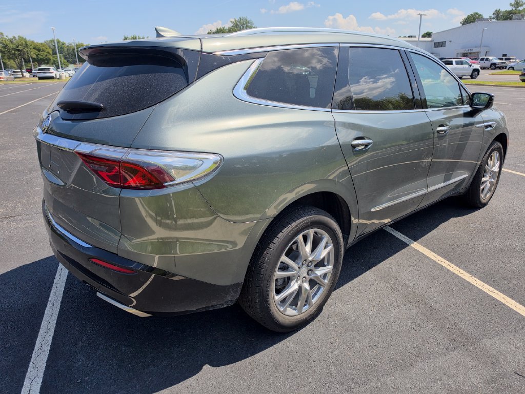 Used 2023 Buick Enclave Essence w/ Experience Buick Package FWD image 17
