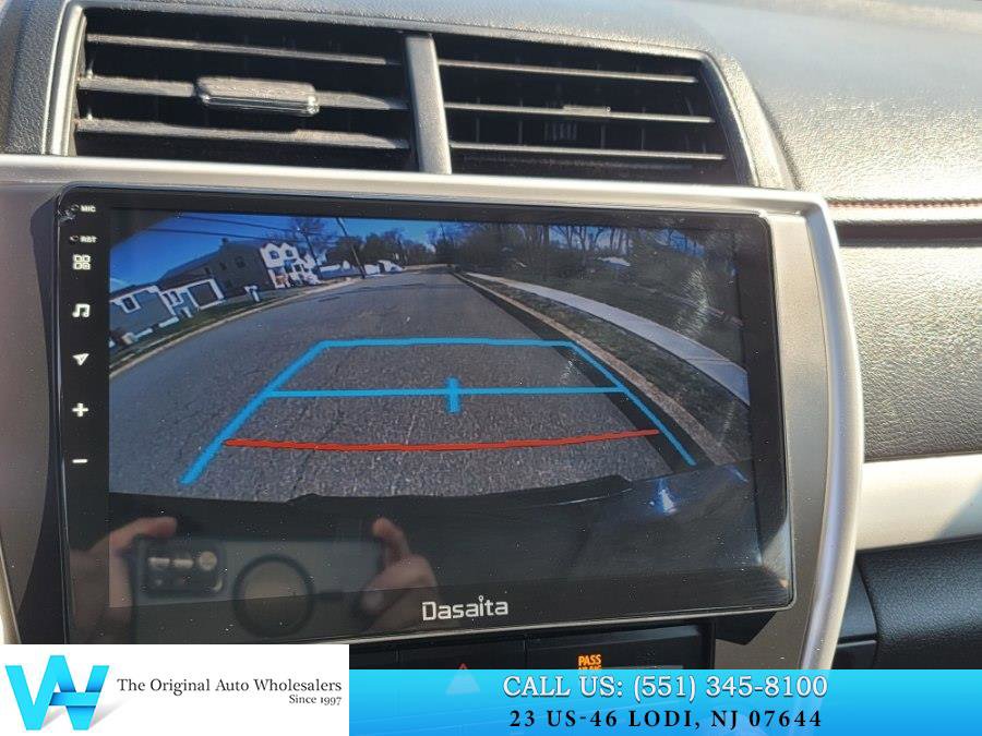 Used 2017 Toyota Camry SE image 20