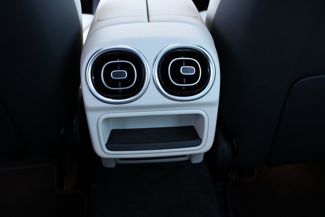 New 2025 Mercedes-Benz C 300 4MATIC Sedan image 36