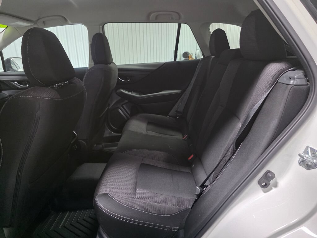 Used 2023 Subaru Outback Premium AWD/4WD image 10